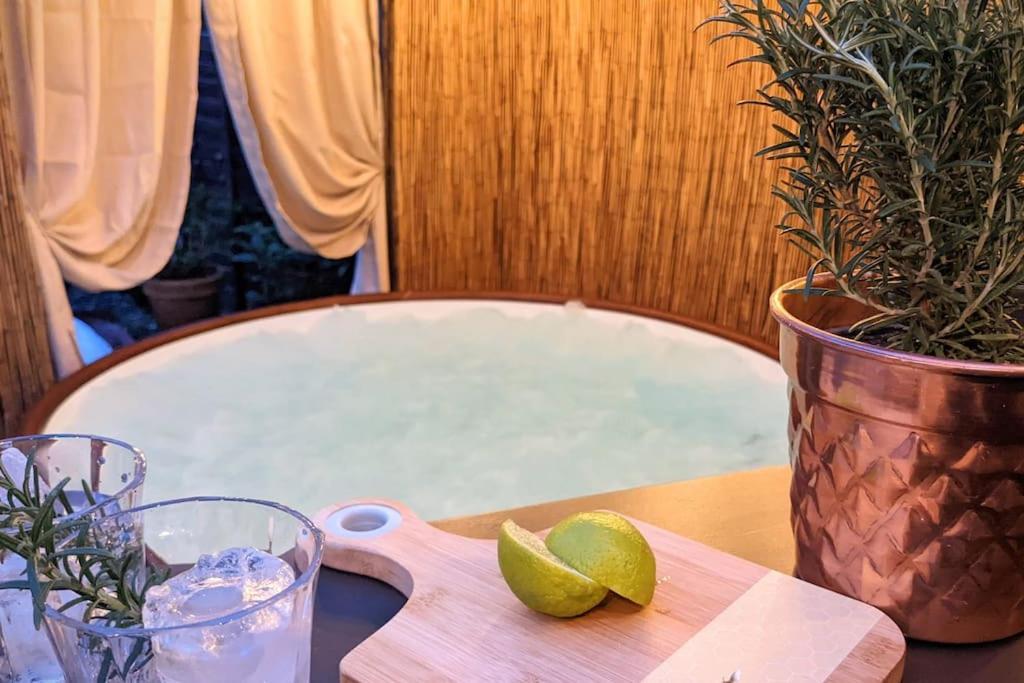 Baker'S Cottage, Urban Spa And Garden Bar Evesham Eksteriør billede
